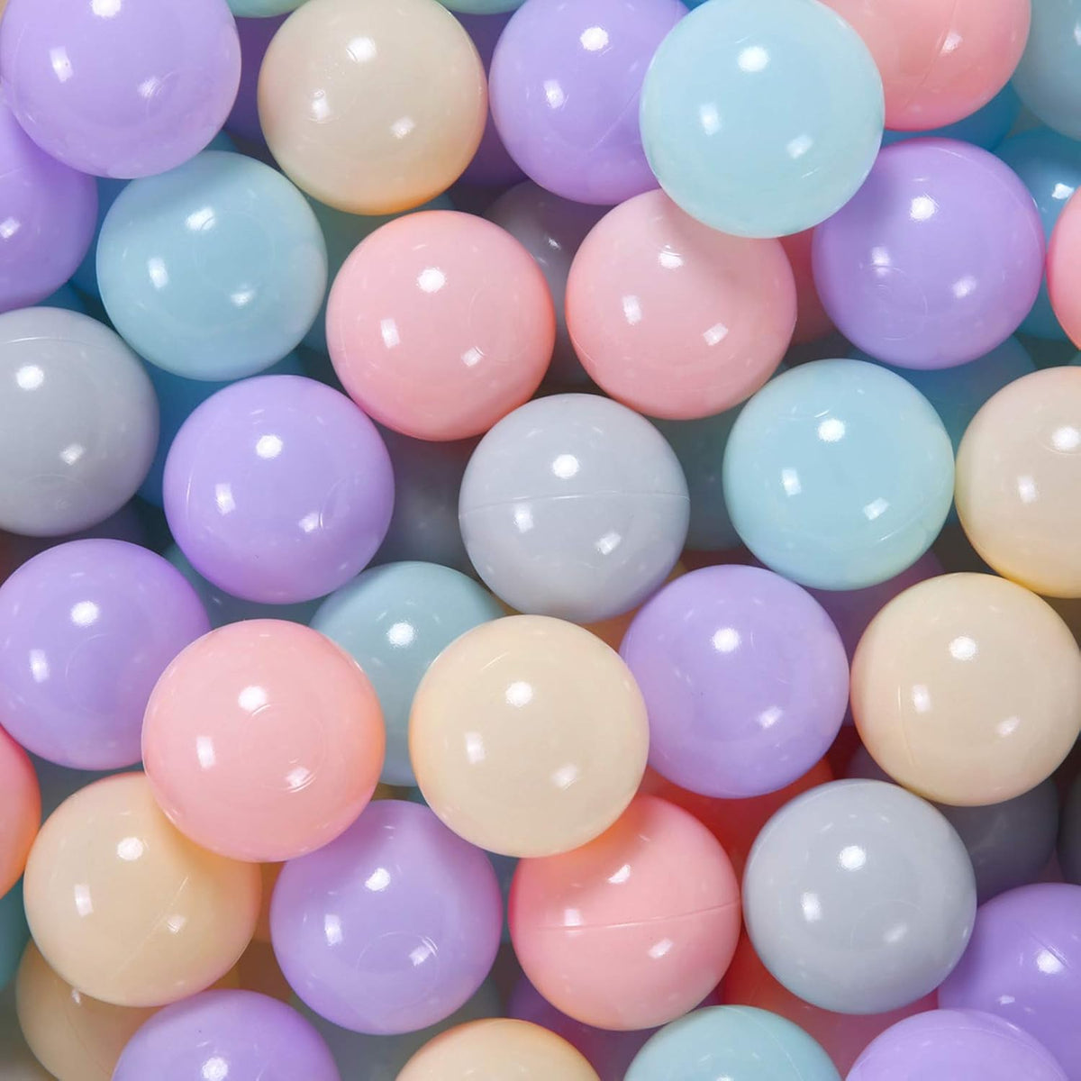 Pastel 8 cm ball pit balls in mixed soft colours