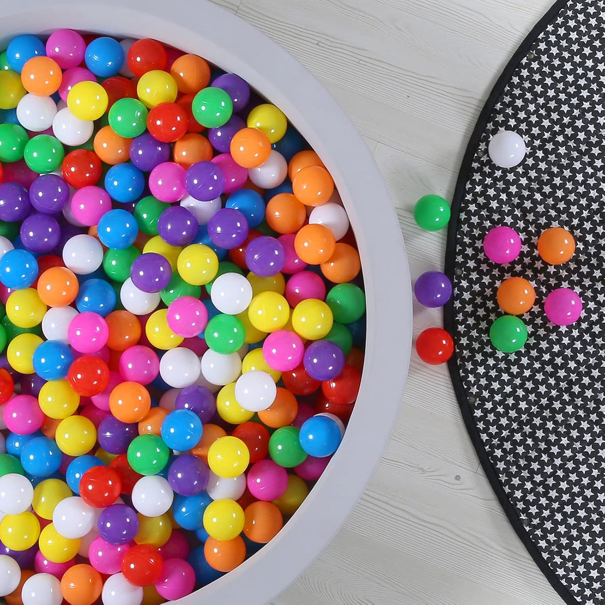 Multicolour 6 cm LDPE ball pit balls arranged in a children’s ball pool